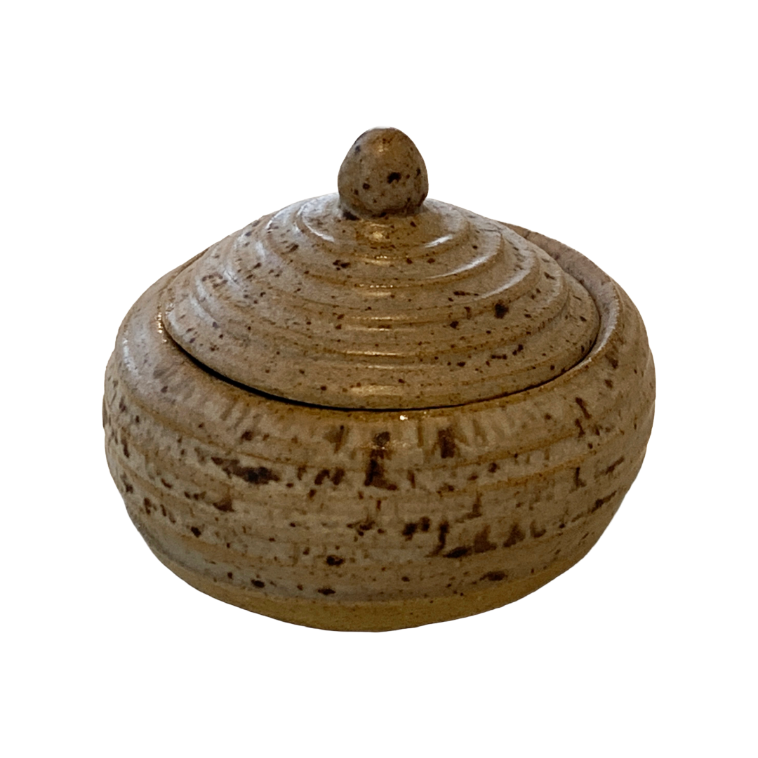 AKIKO HANAZAKI | 'Lidded Natural Speckled Spiral' Jewellery Dish | Hand built ceramic