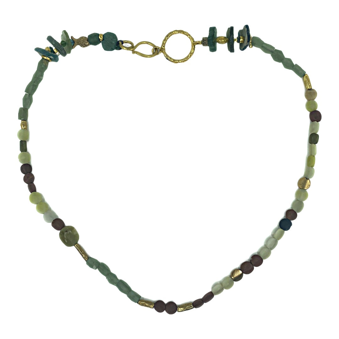 ARTIZ | 'Jade and Glass Bead Necklace | Ancient roman glass / gold plated bronze