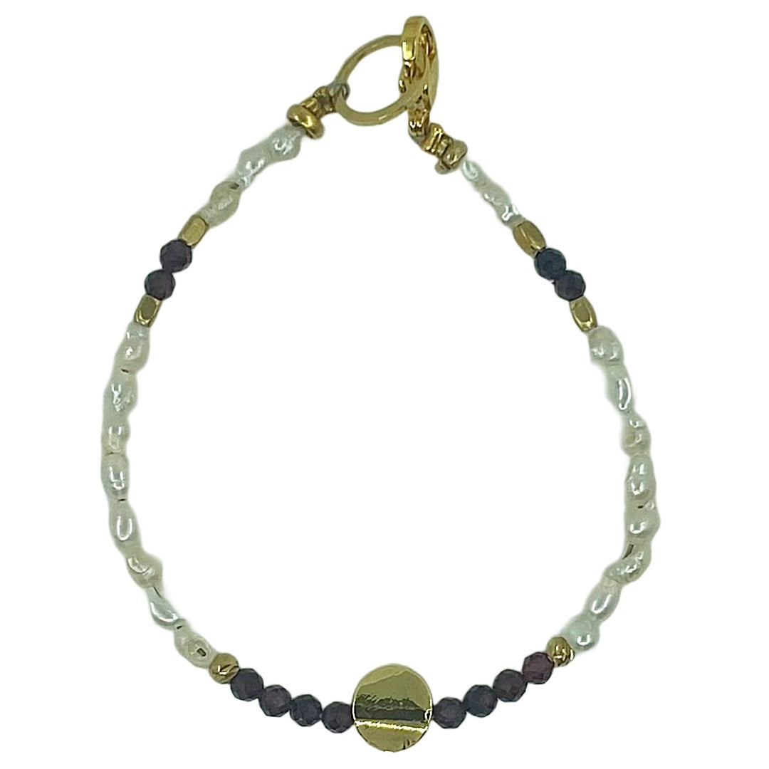 ARTIZ | 'Classic Bracelet (3)' | Pearl / garnet