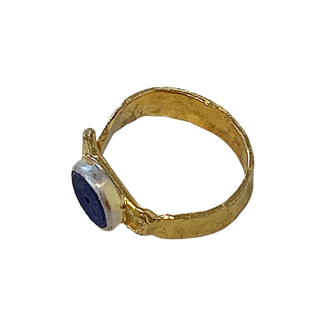ARTIZ | 'Freeze Ring’ | Round Dark Blue | Bronze + Silver Setting