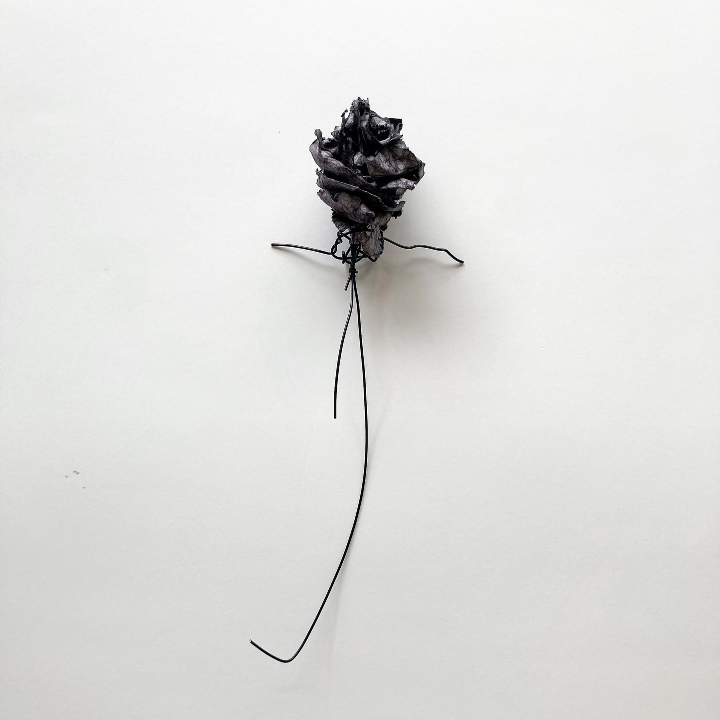 PAMELA KUSABS | ‘Blossom (I)’ | 2025 | Paper / wire
