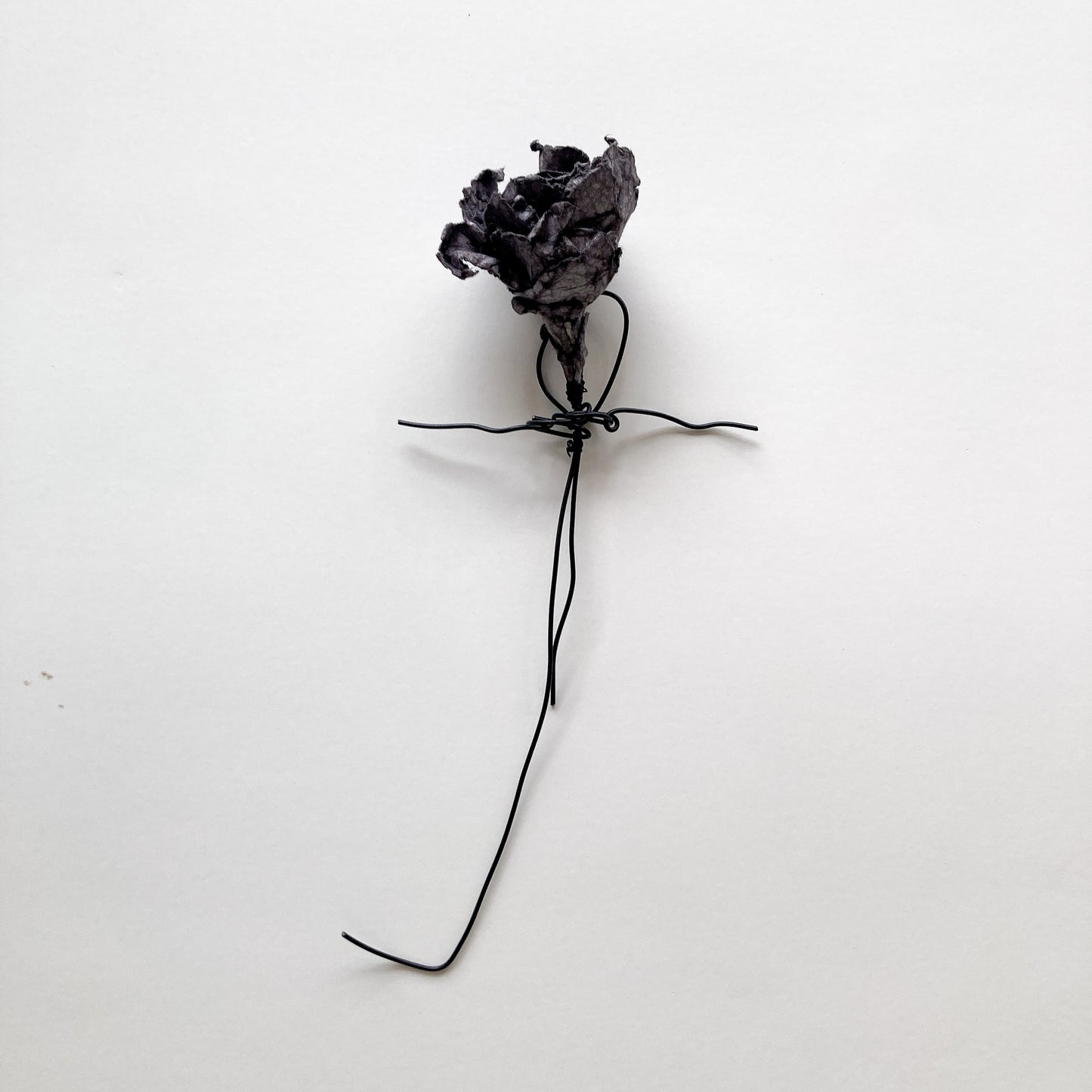 PAMELA KUSABS | ‘Budding (II)’ | 2025 | Paper / dried flower heads / stalk / wire
