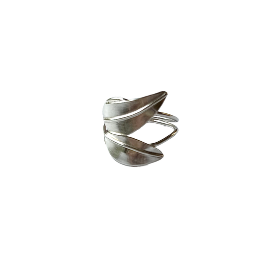 KATE HUNTER | ‘Leaf’ | Sterling silver ring