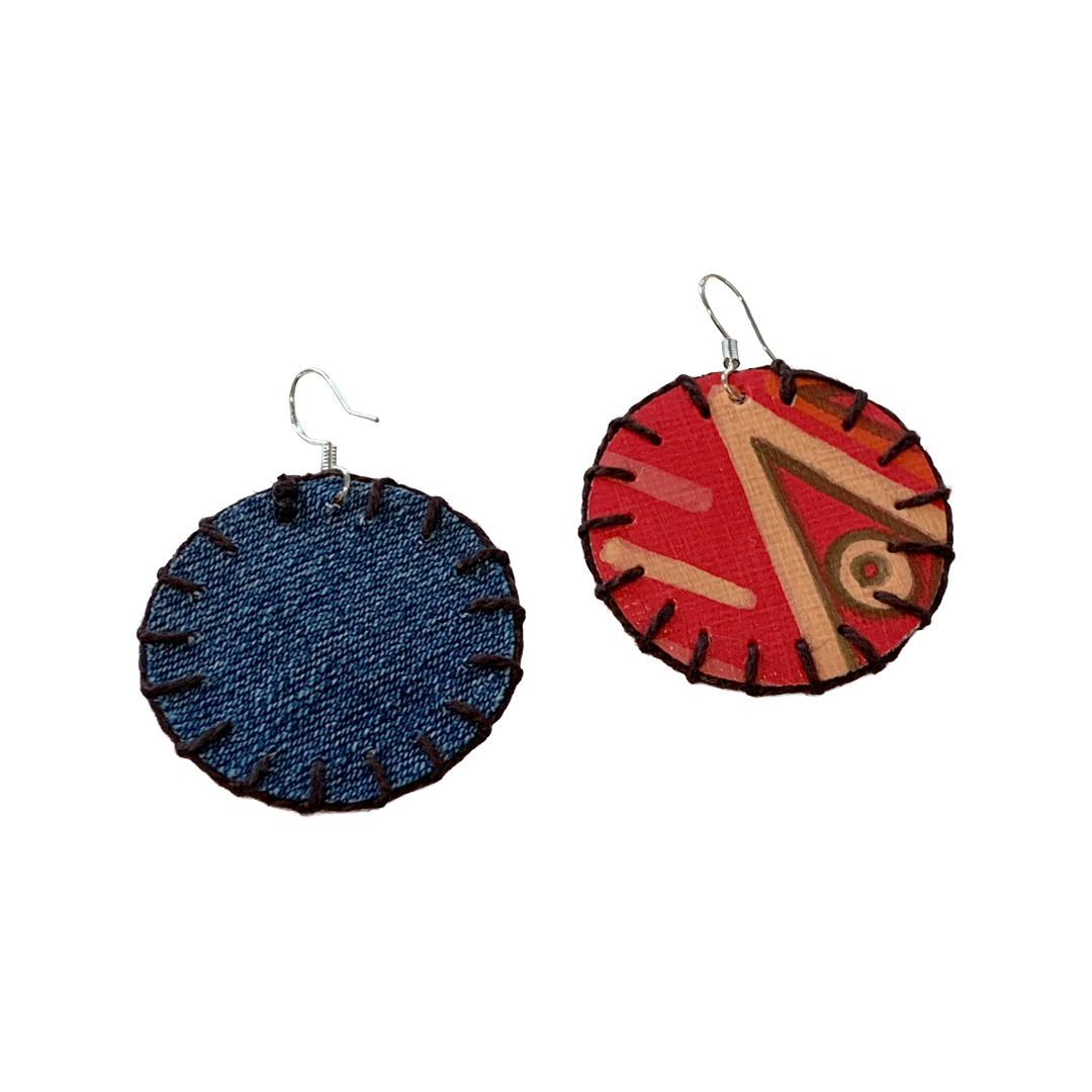 MUM'A NAI | Midi Bling – Effervescent #2 | Upcycled denim and acrylic on canvas with dark brown cotton embroidery and sterling silver hooks | 4 (d) cm