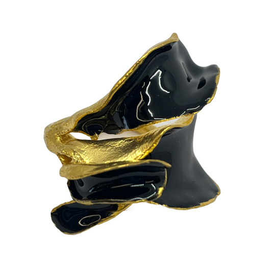 ARTIZ |'Black Enamel Leaf Ring' (large) | Gold plated bronze
