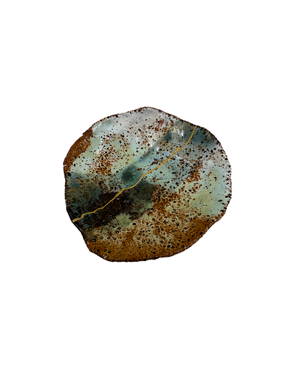 KAT HALL  | ‘Nut’ | 2025 | Ceramic and kintsugi