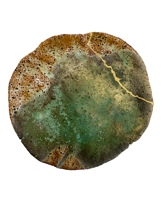 KAT HALL  | ‘Tremor’  | 2025 | Ceramic and kintsugi