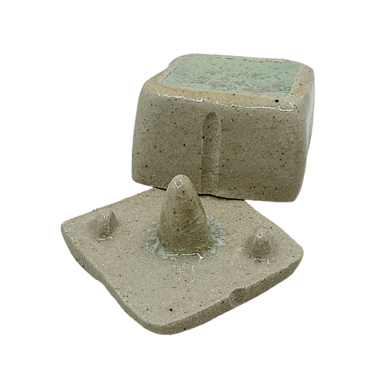 AKIKO HANAZAKI | 'Green Ring Box' | Hand built ceramic + glass powder