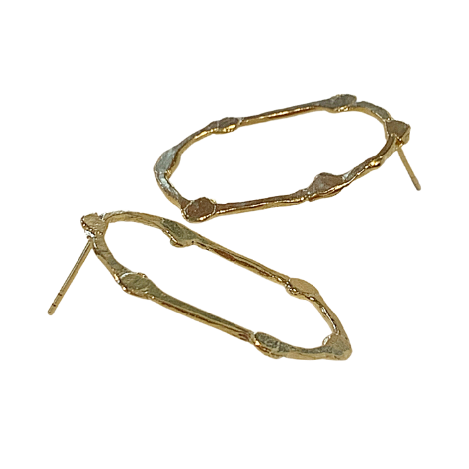 ARTIZ | 'Organic Oval' Stud Earrings | Gold-palted bronze