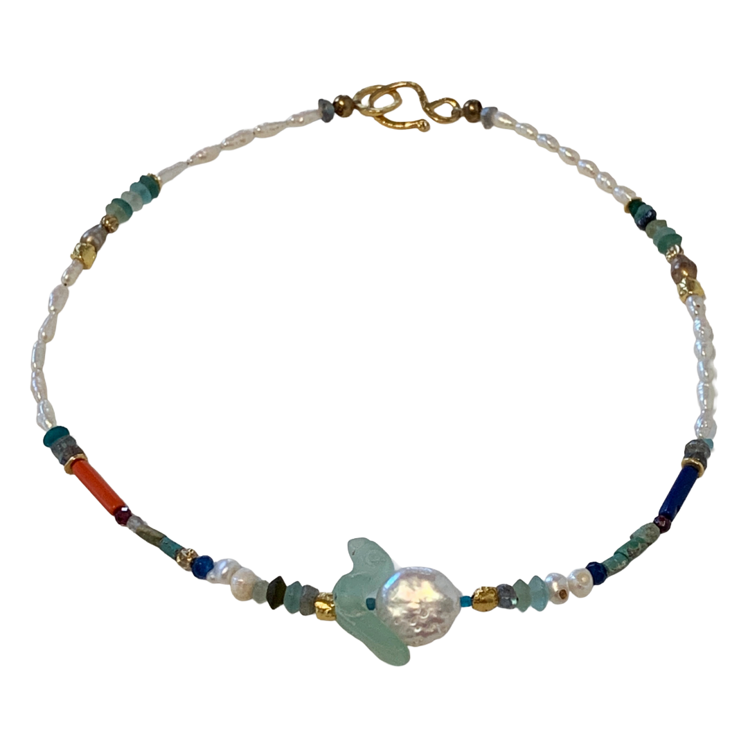 ARTIZ | 'Glass Bird ’ Necklace | Pearls + mixed beads | Bronze