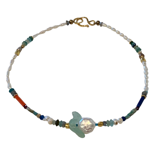 ARTIZ | 'Glass Bird ’ Necklace | Pearls + mixed beads | Bronze
