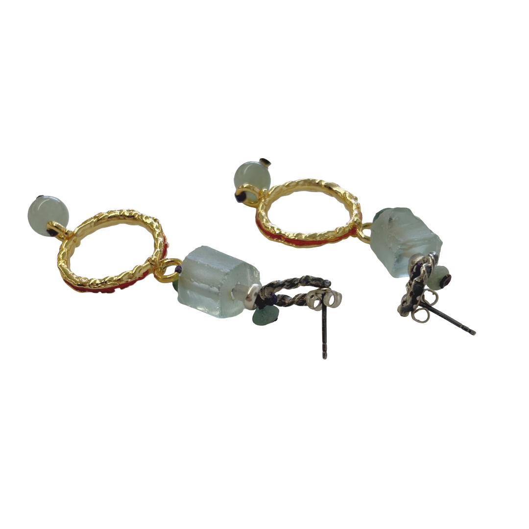 ARTIZ | 'Faceted Glass + Ring Earrings' | Gold-plated Bronze/ silver / Roman glass / gemstone beads