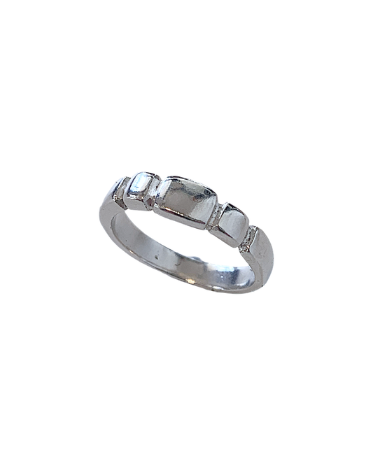 LAURA SCOTT STUDIO | 'Coastal Tiered band' | Sandcast 925 Sterling Silver | Size M