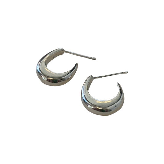 LAURA SCOTT STUDIO | ‘Soft Wave Hoops- Mini’ | Sandcast 925 Sterling Silver