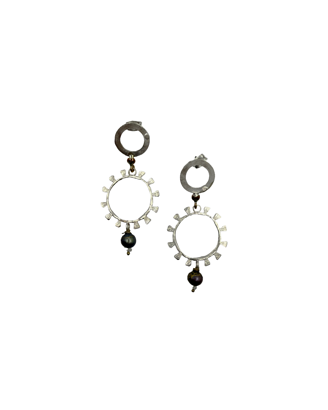 ARTIZ | 'Spring Collection 25 (10)' Earrings | Silver/ black pearl