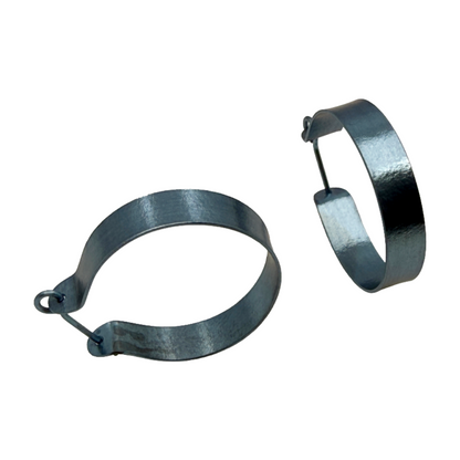 FAR NORTH STUDIO | ‘Hoop earrings - small’ | Ice / steel blue | Titanium