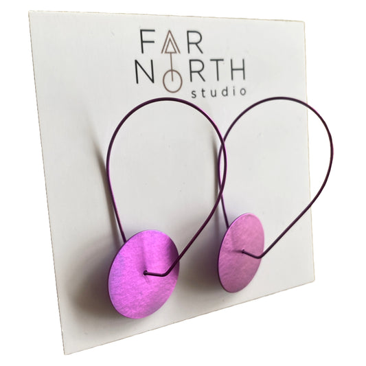 FAR NORTH STUDIO | ‘Pivot earrings (small) – fushcia’ | Titanium