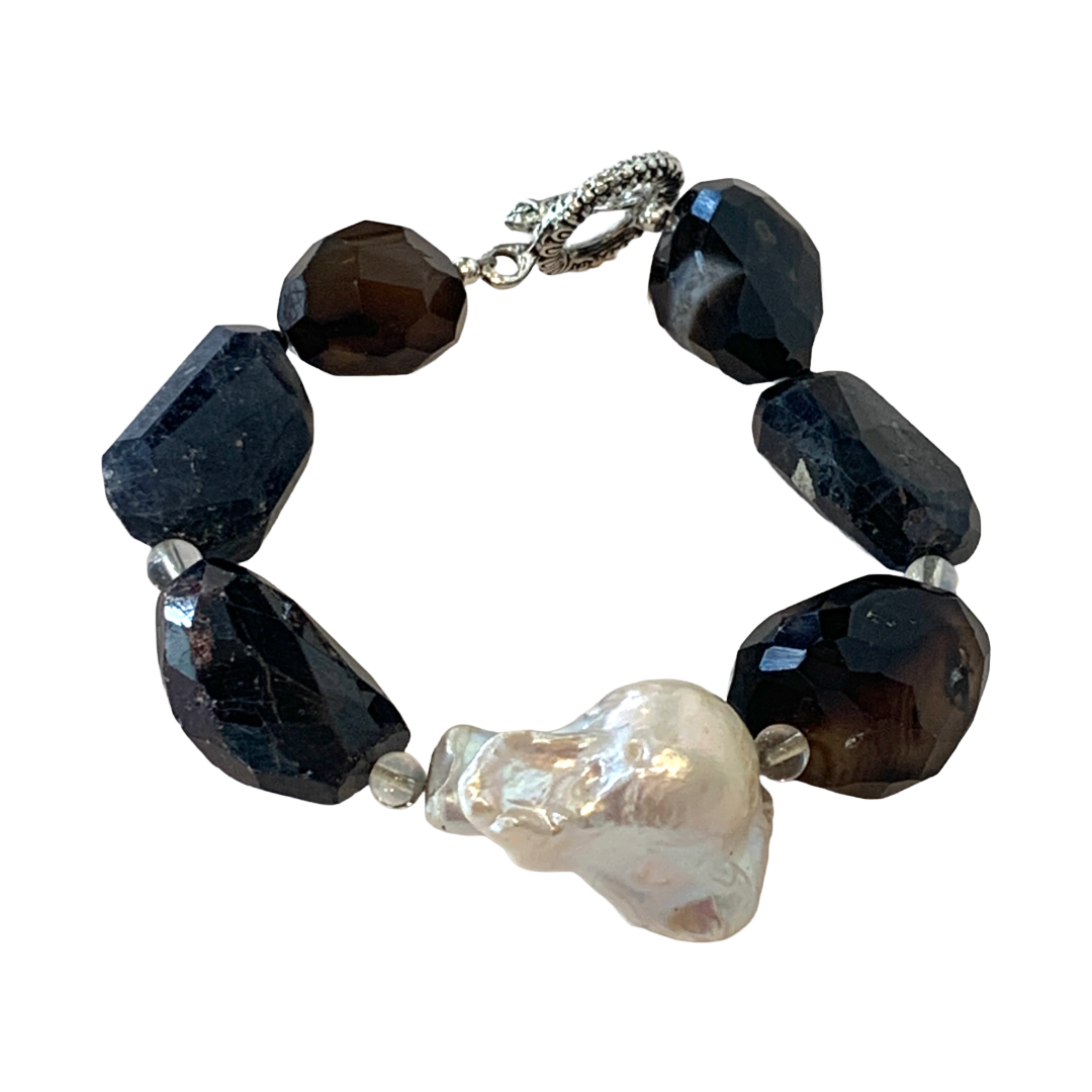 PEARL AND SALTY PLUM | ‘Large Pearl Bracelet’ | Black / Brown Faceted Beads