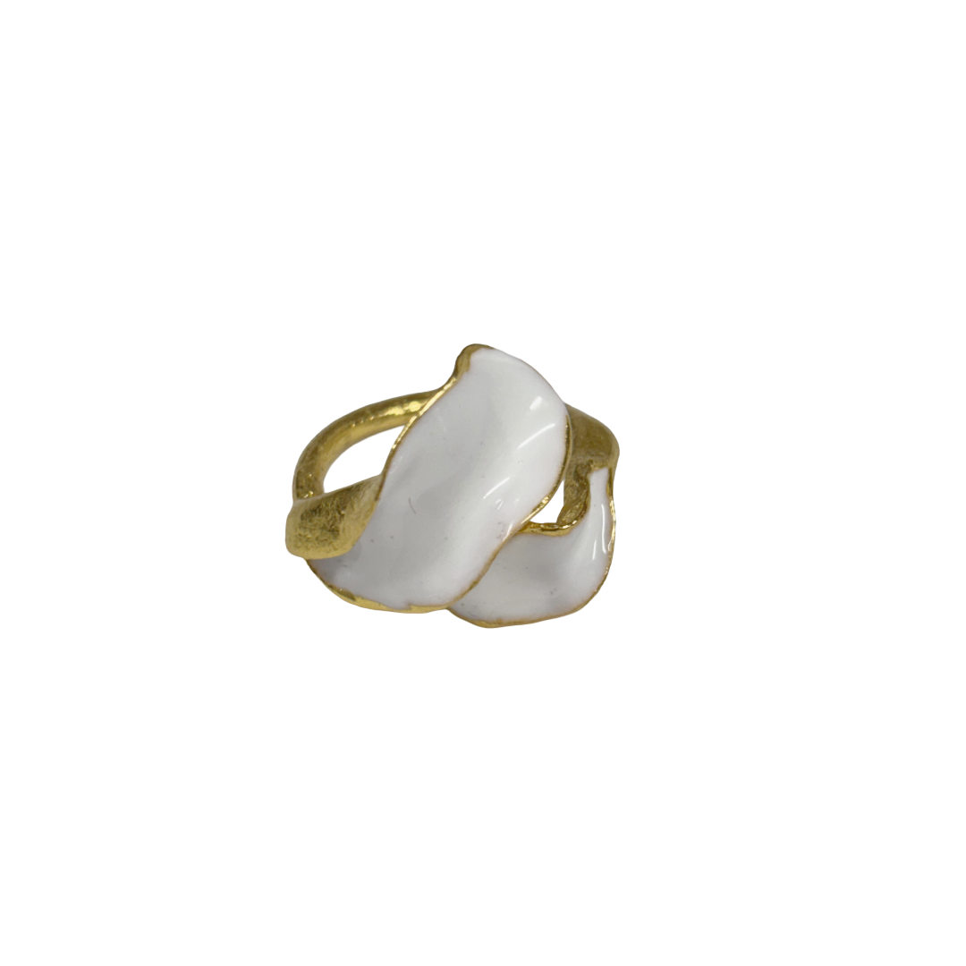 ARTIZ | 'White Enamel Split Leaf Ring #1 (M)' | Gold plated bronze / enamel