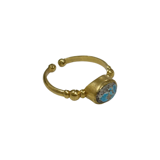 ARTIZ | 'Small Gem Ring #1' | gold plated bronze / howlite