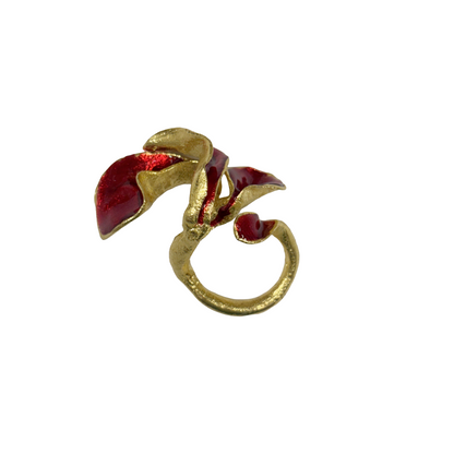 ARTIZ | 'Red Enamel Leaf Ring (L)' | Gold plated bronze / enamel