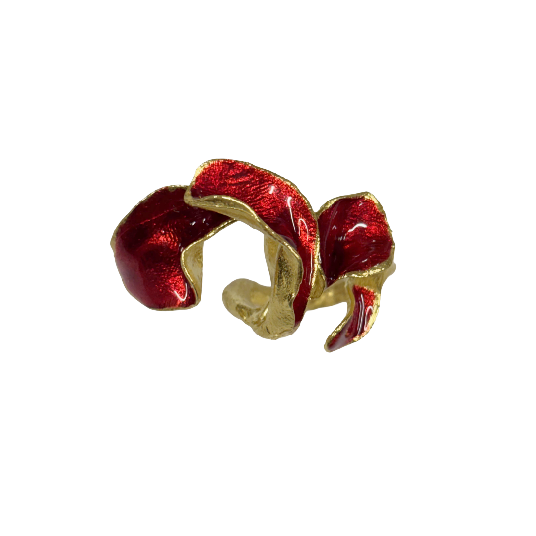 ARTIZ | 'Red Enamel Leaf Ring (L)' | Gold plated bronze / enamel