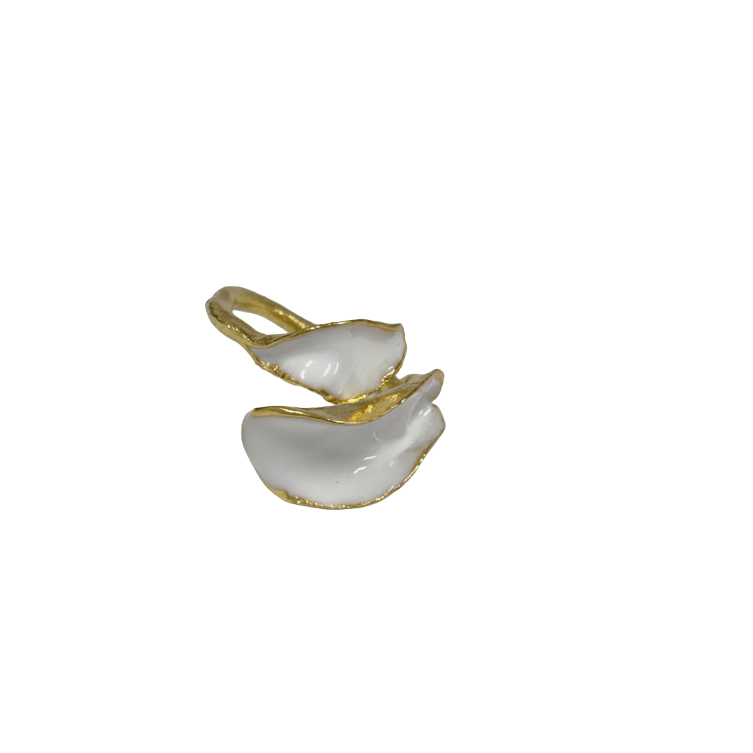 ARTIZ | 'White Enamel Split Leaf Ring #1 (M)' | Gold plated bronze / enamel