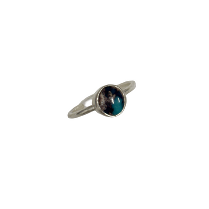 ARTIZ | 'Small Gem Ring' | Silver / howlite