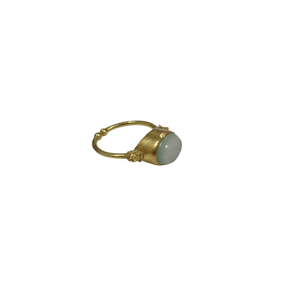 ARTIZ | 'Small Druzy Crystal Ring' | gold plated bronze / druzy gemstone