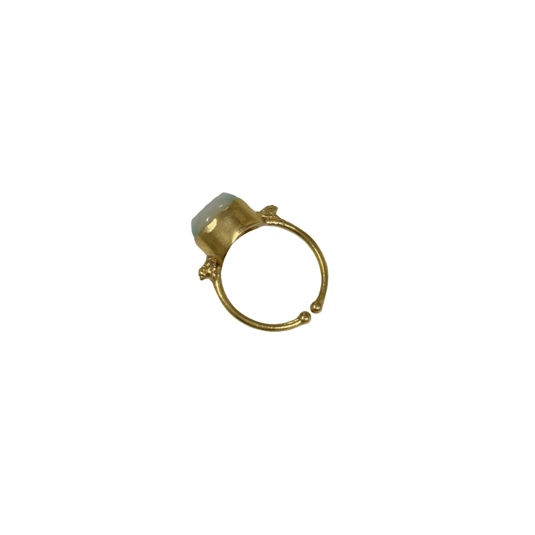 ARTIZ | 'Small Druzy Crystal Ring' | gold plated bronze / druzy gemstone