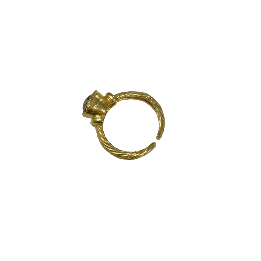 ARTIZ | 'Small Gem Ring' - Striped Band | gold plated bronze / howlite