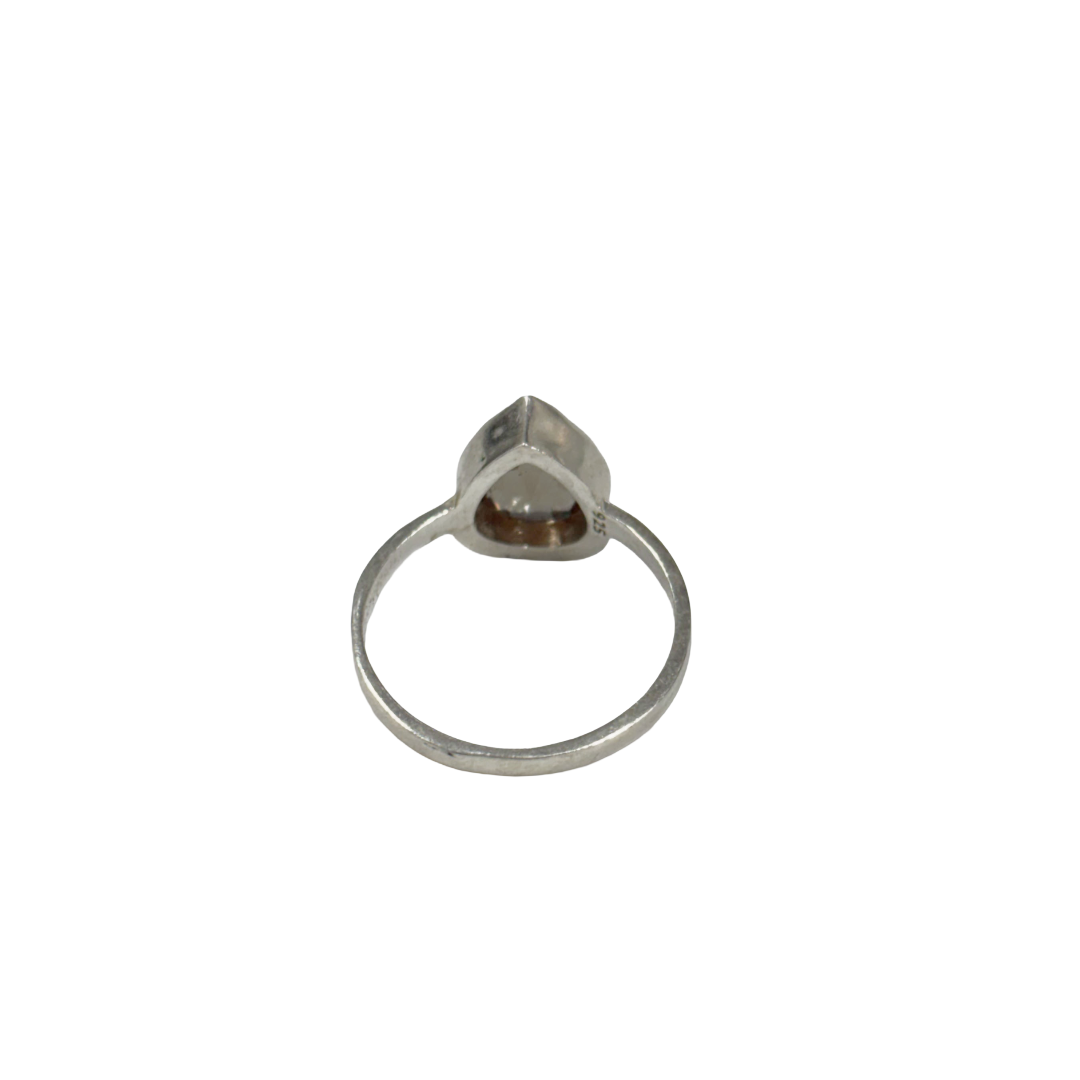 ARTIZ | 'Faceted Gem Ring' | Teartrop stone | Silver / tourmaline