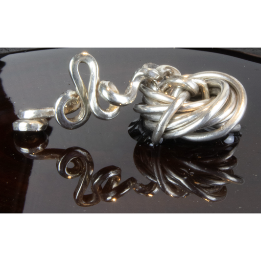 TETSUYA TABATA & MARIANA VERDAASDONK | 'Mortal Coil' | 2024 | Silver | H40 x W15 x D12 mm
