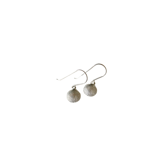 BREATH AND ESSENCE | ‘Tiny Livi Earrings' | Sterling silver