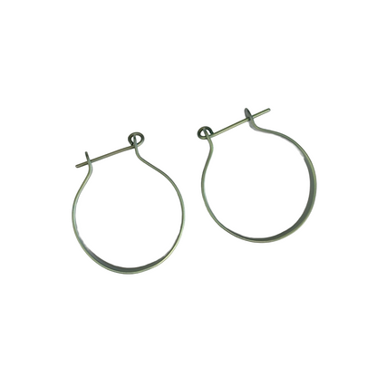 FAR NORTH STUDIO | ‘Hoop earrings’- Small | Green | Titanium