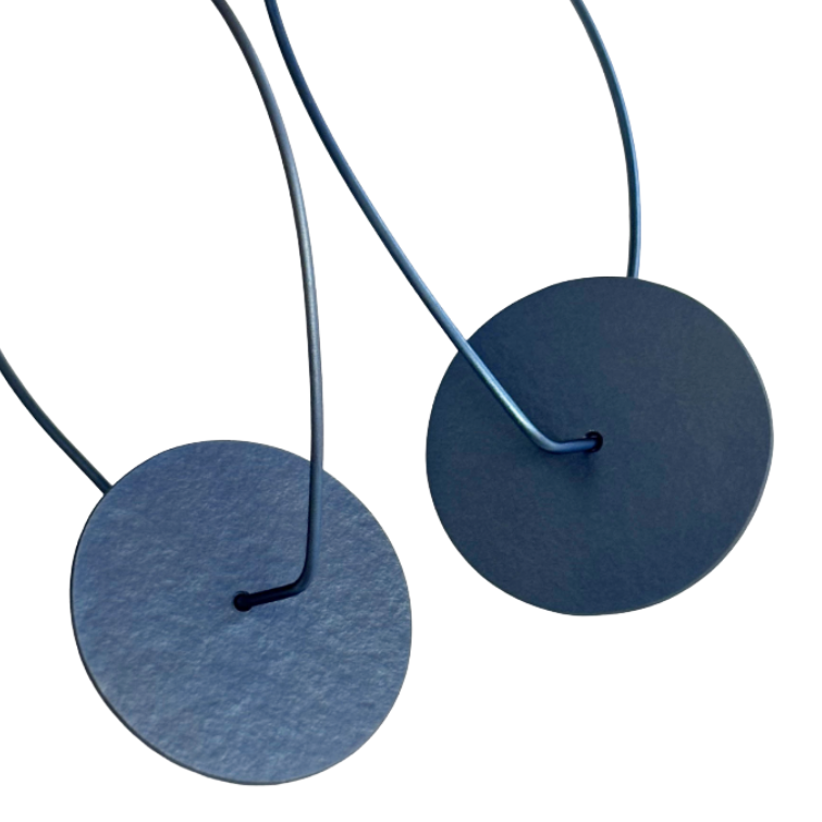 FAR NORTH STUDIO | ‘Pivot earrings (small) – blue’ | Titanium