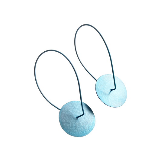 FAR NORTH STUDIO | ‘Pivot earrings (small) – blue’ | Titanium