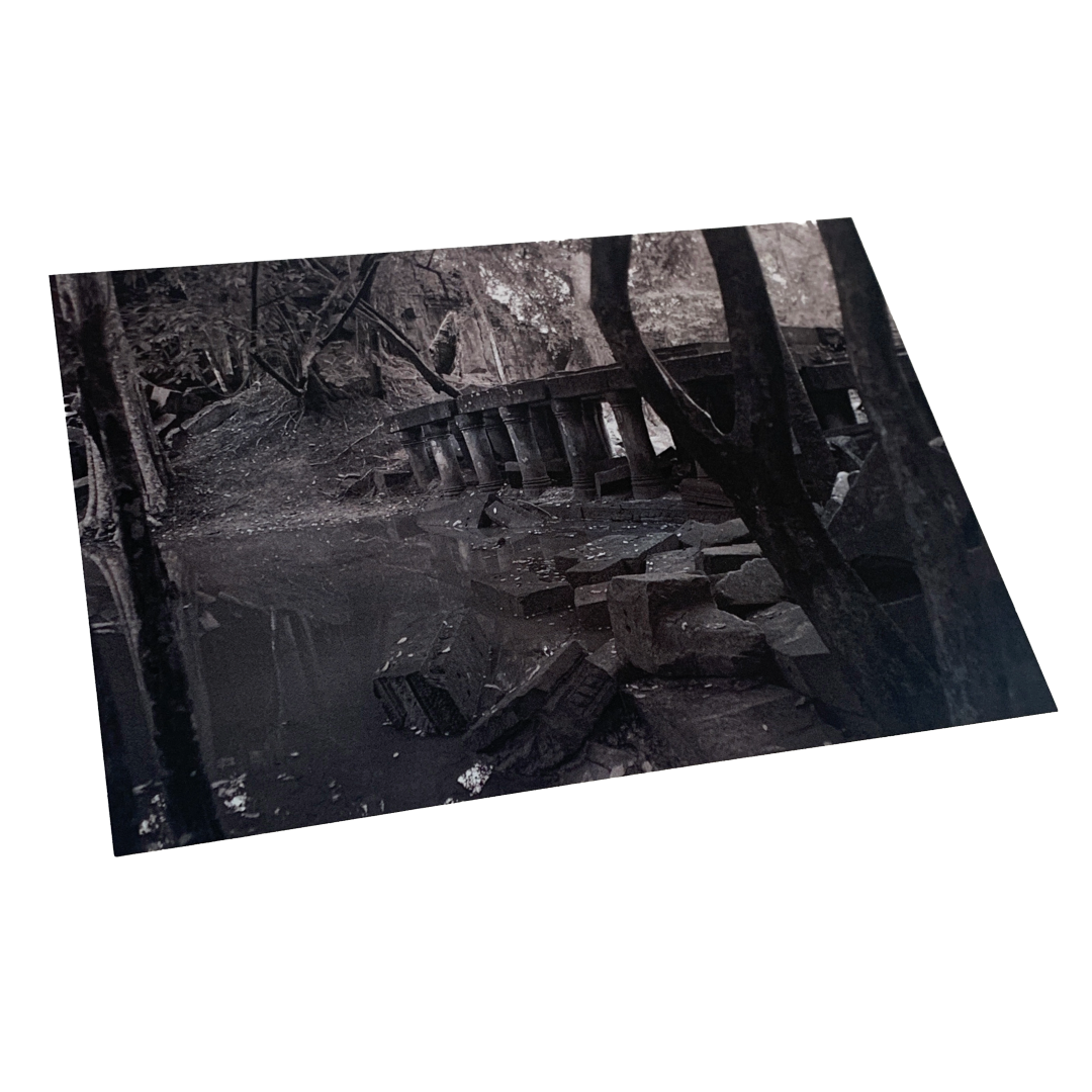 MONSOON PUBLISHING | ‘Monuments’ Artist Postcard Pack | Glen O'Malley | 2025 | Postcards in box with sticker