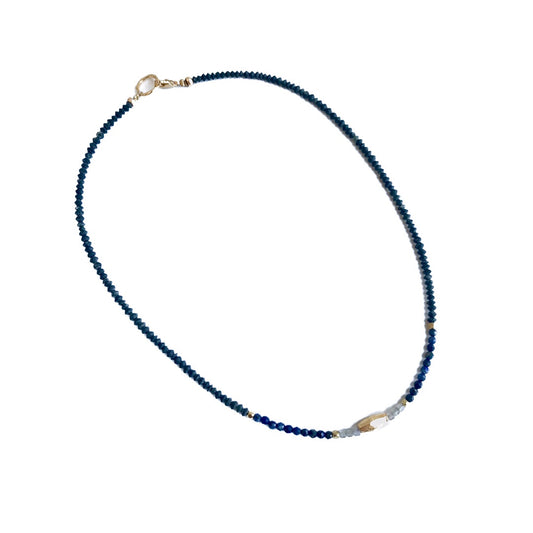 ARTIZ | ‘Black Jade Necklace’ | Short | Gold-plated bronze / semi-precious stones