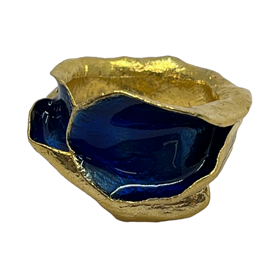ARTIZ | 'Blue Enamel Leaf Ring 2' (small) | Gold plated bronze