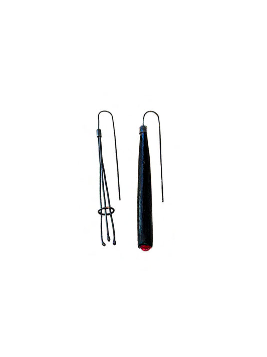 LOIS HAYES DESIGNS  | 'Linear Form Collection / Lab-grown Ruby I' | Earrings | Oxidised sterling silver / recycled skirting